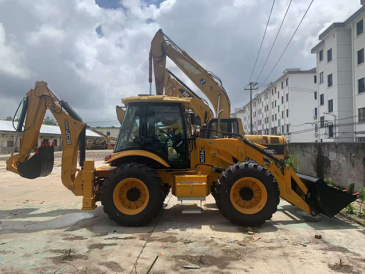 JCB 4X4 Backhoe Loader 4CX, 3CX - Retroescavadeira: foto 3 JCB 4X4 Backhoe Loader 4CX, 3CX - Retroescavadeira: foto 3