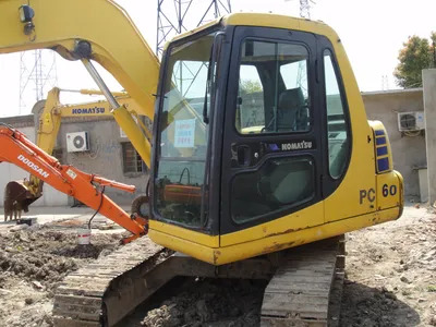 Japan Made Used 6t Komatsu PC60 PC60-7 Mini Excavator - Escavadora de rastos: foto 1 Japan Made Used 6t Komatsu PC60 PC60-7 Mini Excavator - Escavadora de rastos: foto 1