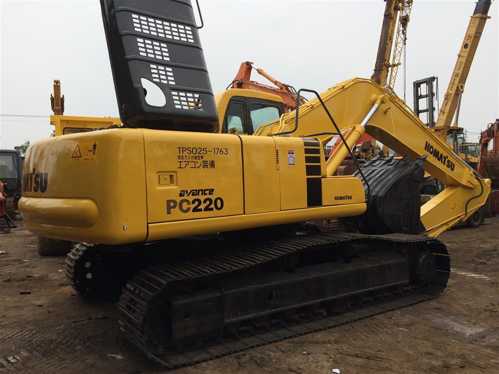 KOMATSU hydraulic excavator 22 ton excavator Komatsu PC220-6, PC220-7, PC220-8 - Escavadora de rastos: foto 2 KOMATSU hydraulic excavator 22 ton excavator Komatsu PC220-6, PC220-7, PC220-8 - Escavadora de rastos: foto 2