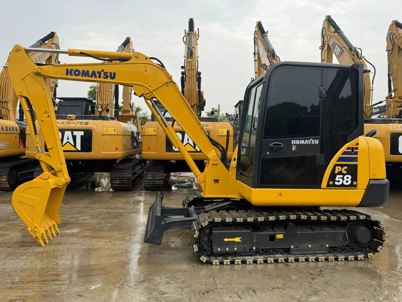 Komatsu PC58, PC56, PC55 Small Excavator With Rubber Tracks - Escavadora de rastos: foto 4 Komatsu PC58, PC56, PC55 Small Excavator With Rubber Tracks - Escavadora de rastos: foto 4