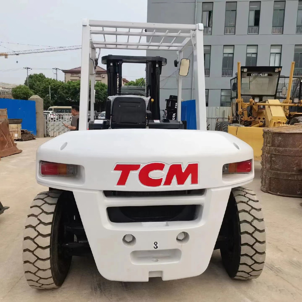 TCM 6 ton Diesel Forklift FD60 with Fork Positioner - Empilhador a diesel: foto 2 TCM 6 ton Diesel Forklift FD60 with Fork Positioner - Empilhador a diesel: foto 2