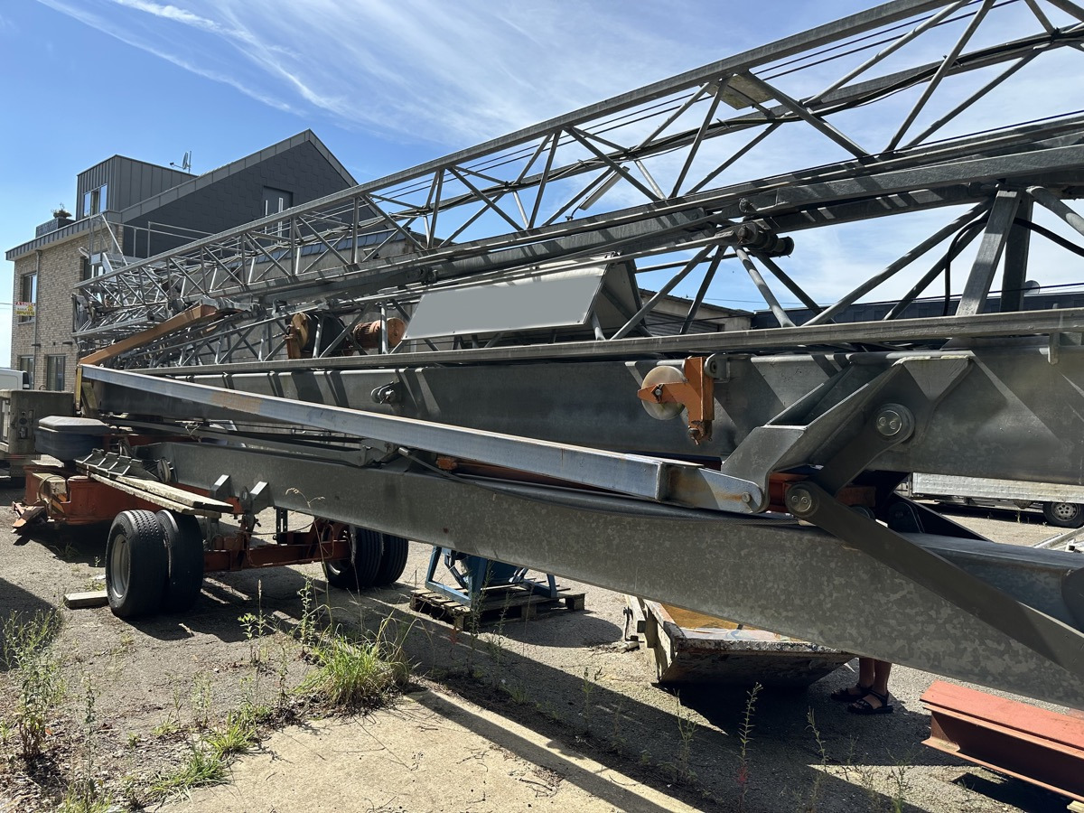 COMEDIL CBR 32 Plus - Grua automontante: foto 2 COMEDIL CBR 32 Plus - Grua automontante: foto 2