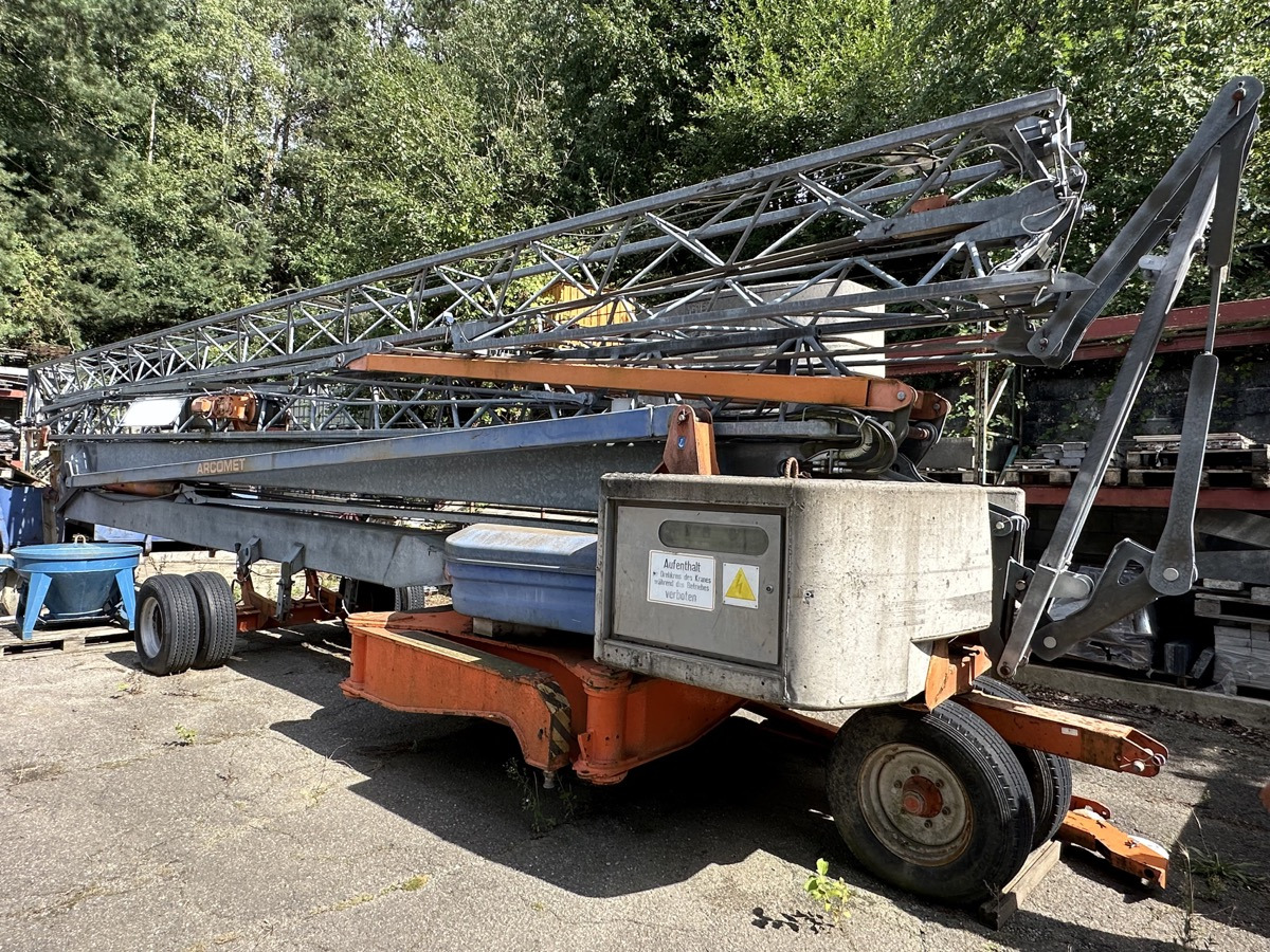 COMEDIL CBR 32 Plus - Grua automontante: foto 1 COMEDIL CBR 32 Plus - Grua automontante: foto 1