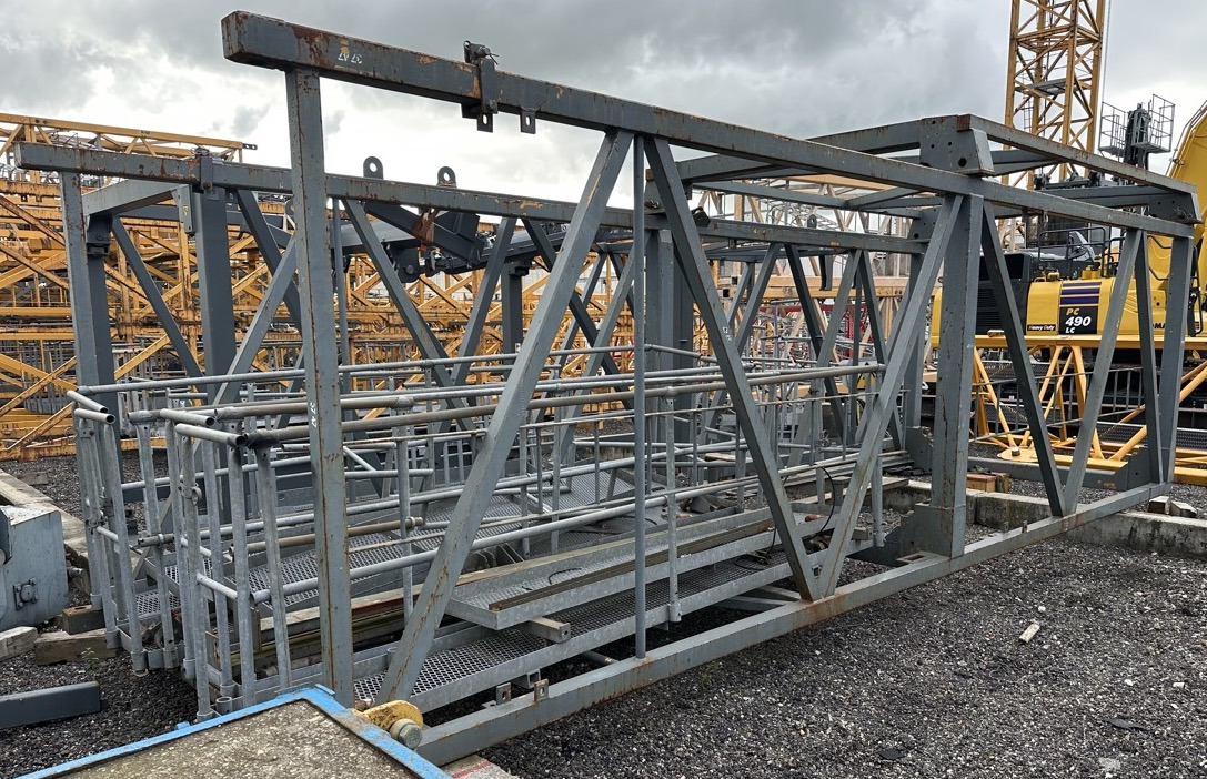 LIEBHERR 256HC/290HC telescopic cage - Equipamento de construção: foto 1 LIEBHERR 256HC/290HC telescopic cage - Equipamento de construção: foto 1