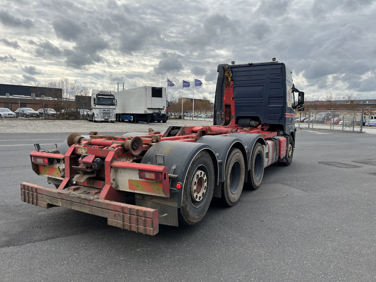 Volvo FM 500 8x4 - Camião polibenne: foto 4 Volvo FM 500 8x4 - Camião polibenne: foto 4
