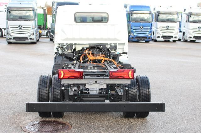 FUSO Canter 4C15E - Camião chassi: foto 4 FUSO Canter 4C15E - Camião chassi: foto 4
