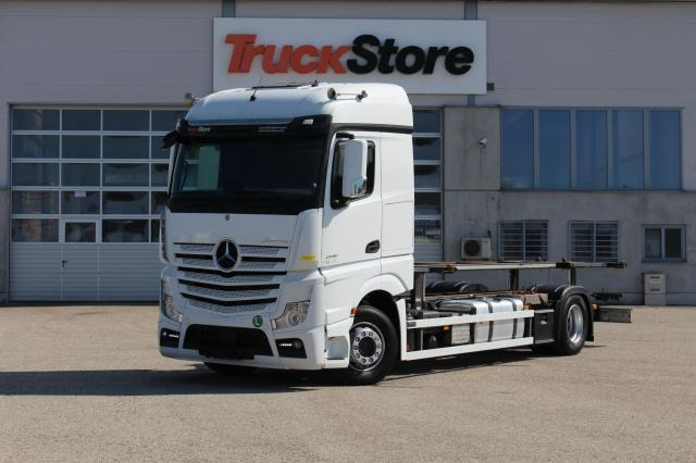 Mercedes-Benz Actros 1848 L - Camião transportador de contêineres/ Caixa móvel: foto 1 Mercedes-Benz Actros 1848 L - Camião transportador de contêineres/ Caixa móvel: foto 1