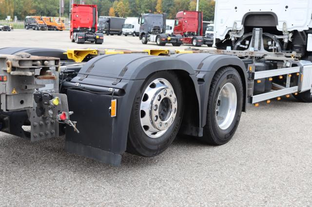 Mercedes-Benz Actros 2546LL MULTIWECHSLER - Camião transportador de contêineres/ Caixa móvel: foto 5 Mercedes-Benz Actros 2546LL MULTIWECHSLER - Camião transportador de contêineres/ Caixa móvel: foto 5