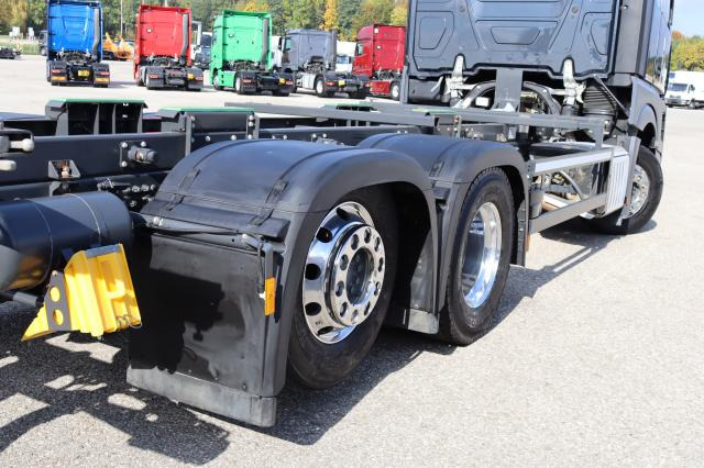 Mercedes-Benz Actros 2553 L - Camião transportador de contêineres/ Caixa móvel: foto 5 Mercedes-Benz Actros 2553 L - Camião transportador de contêineres/ Caixa móvel: foto 5
