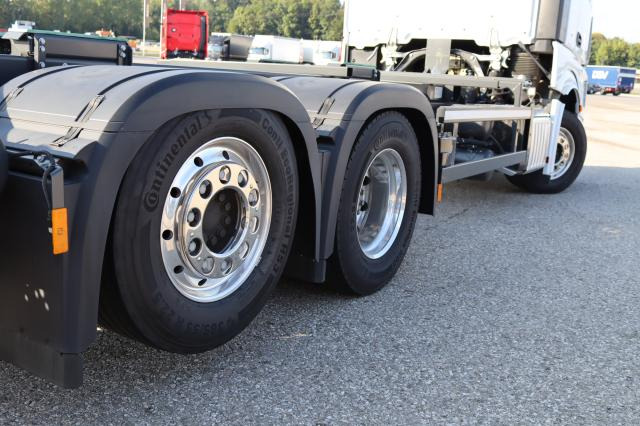 Mercedes-Benz Actros 2563LL WECHSELSILO - Camião transportador de contêineres/ Caixa móvel: foto 5 Mercedes-Benz Actros 2563LL WECHSELSILO - Camião transportador de contêineres/ Caixa móvel: foto 5
