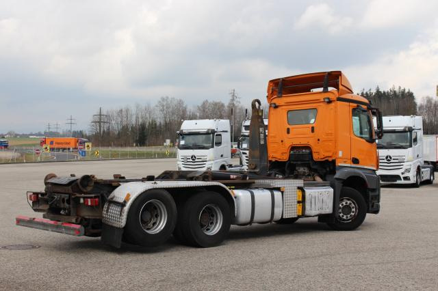 Mercedes-Benz Arocs 2642 L EXPORT - Camião polibenne: foto 4 Mercedes-Benz Arocs 2642 L EXPORT - Camião polibenne: foto 4