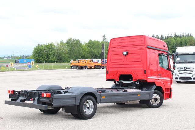 Mercedes-Benz Atego 1223 L nR - Camião chassi: foto 4 Mercedes-Benz Atego 1223 L nR - Camião chassi: foto 4