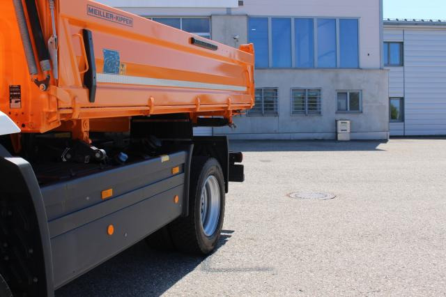 Mercedes-Benz Atego 1530AK VORFÜHRER - Camião basculante: foto 3 Mercedes-Benz Atego 1530AK VORFÜHRER - Camião basculante: foto 3