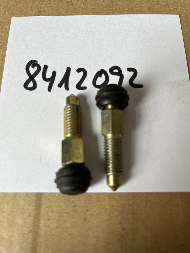 O&K CNH Valve 8412092 - Peça de reposição para Máquina de construção: foto 2 O&K CNH Valve 8412092 - Peça de reposição para Máquina de construção: foto 2