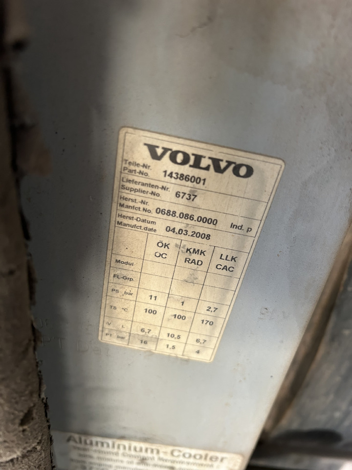 Volvo EW140C - Radiador de óleo para Escavadeira de rodas: foto 5 Volvo EW140C - Radiador de óleo para Escavadeira de rodas: foto 5