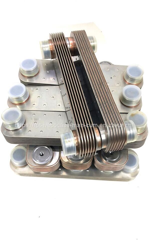 FPT IVECO CASE Cursor9 Euro 6 F2CFE612 A/B/D F2CFE614A*B041/F2CGE614F*V004 5802431166 OIL COOLER CORE 504127469 504130575 5801389774 - Radiador de óleo para Camião: foto 4 FPT IVECO CASE Cursor9 Euro 6 F2CFE612 A/B/D F2CFE614A*B041/F2CGE614F*V004 5802431166 OIL COOLER CORE 504127469 504130575 5801389774 - Radiador de óleo para Camião: foto 4