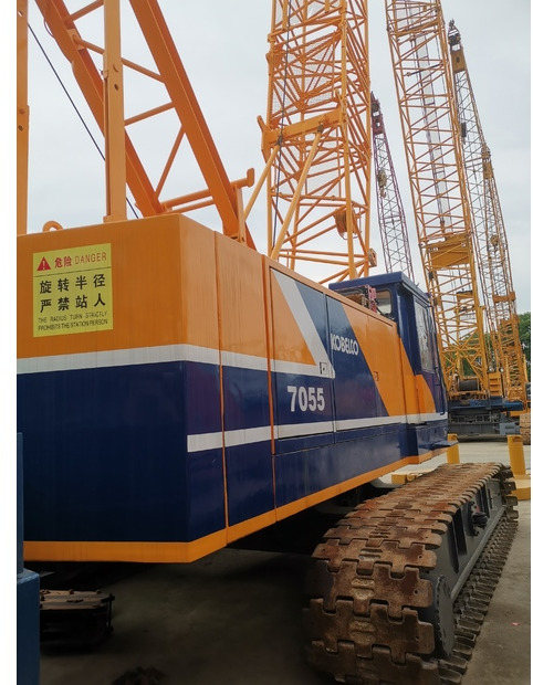 2015 KOBELCO 7055 - Guindaste sobre esteiras: foto 5 2015 KOBELCO 7055 - Guindaste sobre esteiras: foto 5