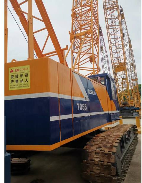 2015 KOBELCO 7055 - Guindaste sobre esteiras: foto 2 2015 KOBELCO 7055 - Guindaste sobre esteiras: foto 2