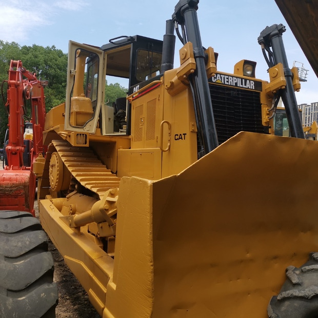2016 Caterpillar D7H - Buldôzer: foto 1 2016 Caterpillar D7H - Buldôzer: foto 1