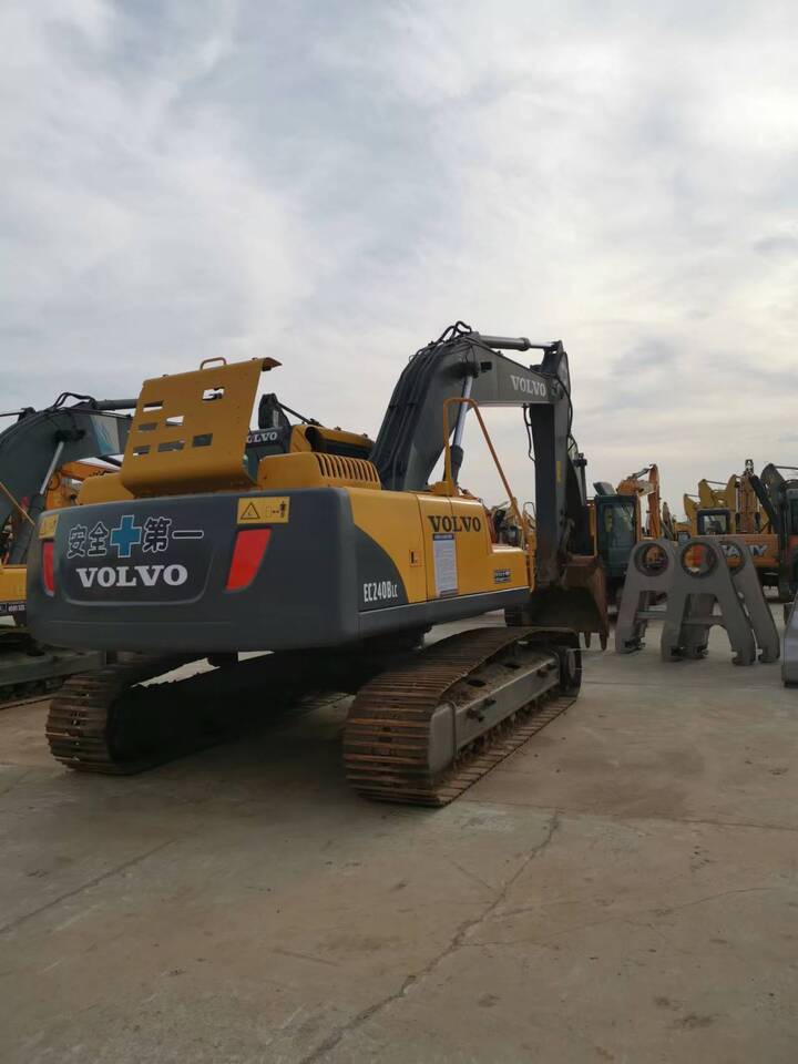 Volvo EC240BLC - Escavadora de rastos: foto 1 Volvo EC240BLC - Escavadora de rastos: foto 1