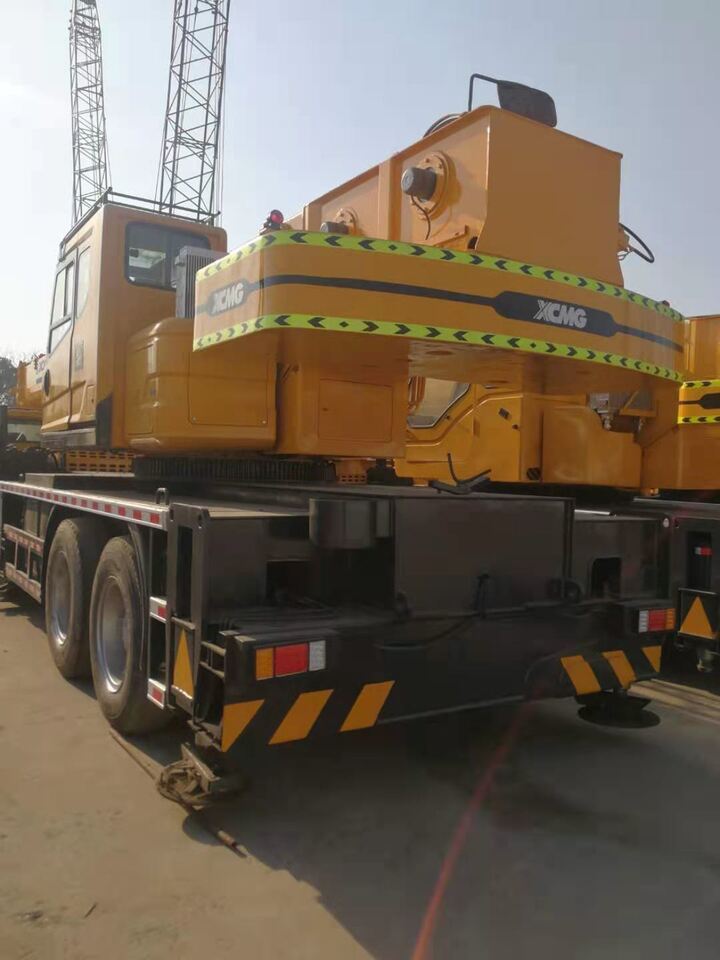 XCMG QY70K - Grua móvel: foto 3 XCMG QY70K - Grua móvel: foto 3