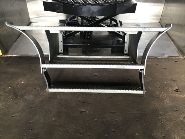 Liebherr Access Ladder - Cabine e interior: foto 5 Liebherr Access Ladder - Cabine e interior: foto 5