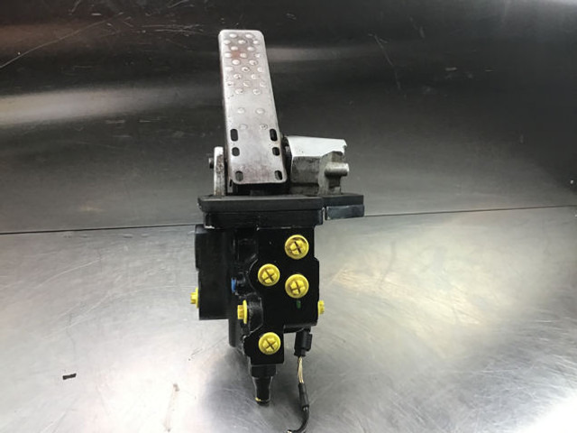 Liebherr Brake Compact Block - Pedal: foto 1 Liebherr Brake Compact Block - Pedal: foto 1