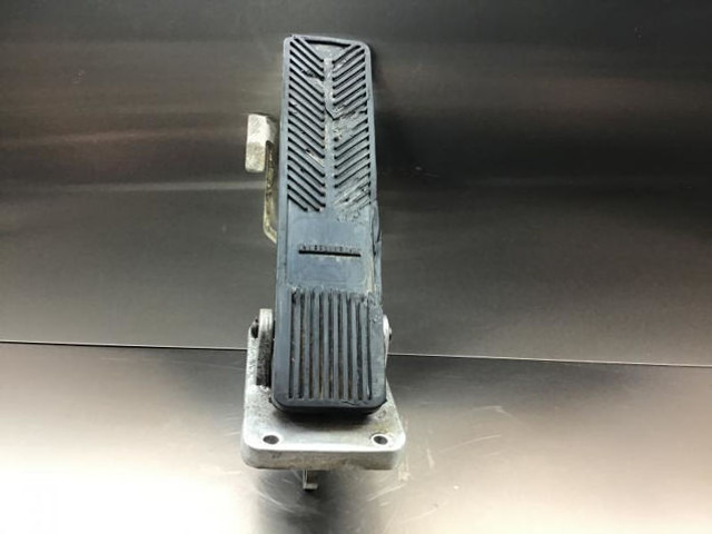 Liebherr Brake Pedal - Pedal: foto 5 Liebherr Brake Pedal - Pedal: foto 5