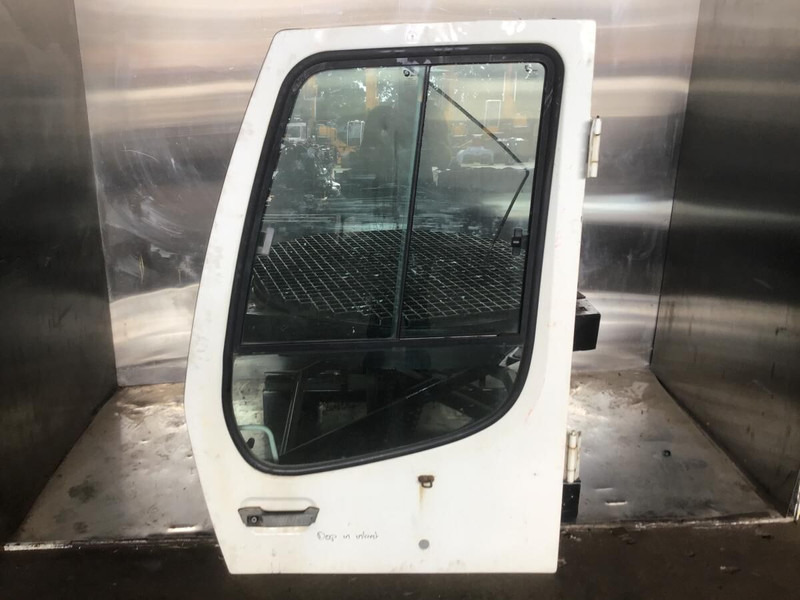 Liebherr Cabin Door - Porta e peças: foto 1 Liebherr Cabin Door - Porta e peças: foto 1