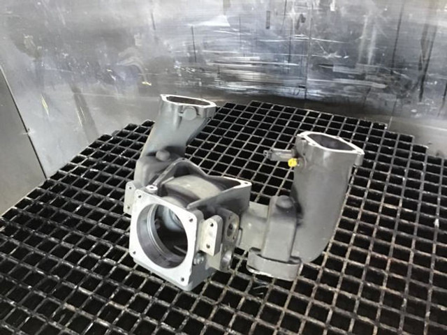 Motor e peças Liebherr Connecting Pipe: foto 8