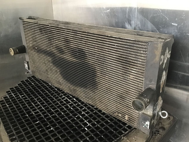 Liebherr Coolant Cooler - Radiador: foto 3 Liebherr Coolant Cooler - Radiador: foto 3