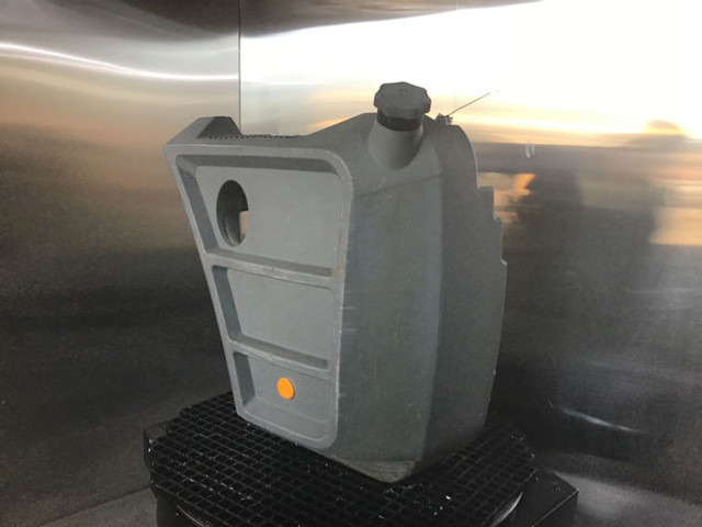 Liebherr Fuel Tank - Tanque de combustível: foto 4 Liebherr Fuel Tank - Tanque de combustível: foto 4