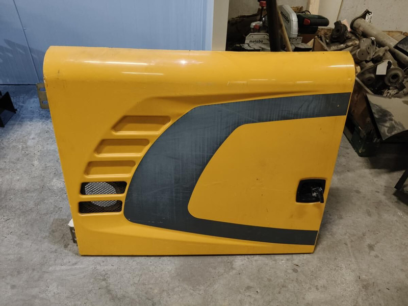 Liebherr - Porta e peças: foto 1 Liebherr - Porta e peças: foto 1