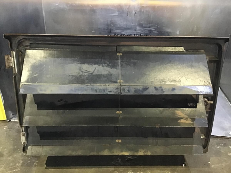 Liebherr - Porta e peças: foto 3 Liebherr - Porta e peças: foto 3