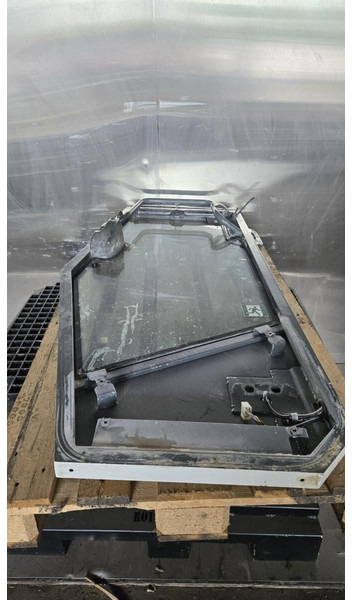 Liebherr - Porta e peças: foto 1 Liebherr - Porta e peças: foto 1