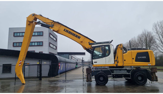 Liebherr LH 40 M Industry Litronic - Manipulador de material: foto 1 Liebherr LH 40 M Industry Litronic - Manipulador de material: foto 1