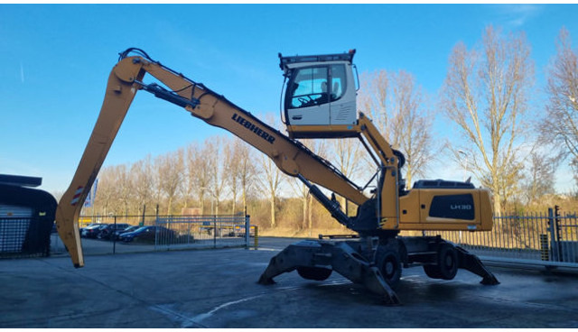 Liebherr LH30 M - Manipulador de material: foto 1 Liebherr LH30 M - Manipulador de material: foto 1