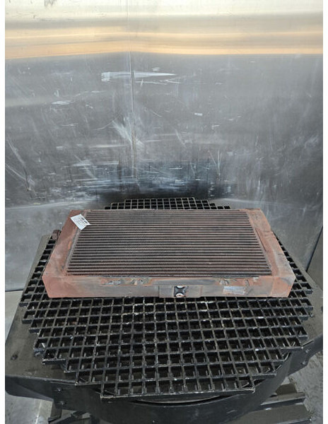 Liebherr Oilcooler - Radiador de óleo: foto 2 Liebherr Oilcooler - Radiador de óleo: foto 2