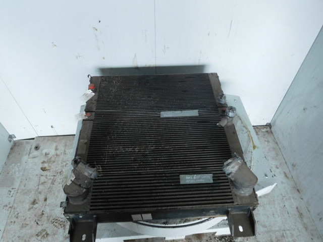 Liebherr Oilcooler - Radiador de óleo: foto 1 Liebherr Oilcooler - Radiador de óleo: foto 1