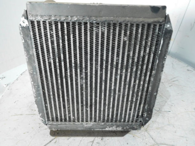 Liebherr Oilcooler - Radiador de óleo: foto 1 Liebherr Oilcooler - Radiador de óleo: foto 1