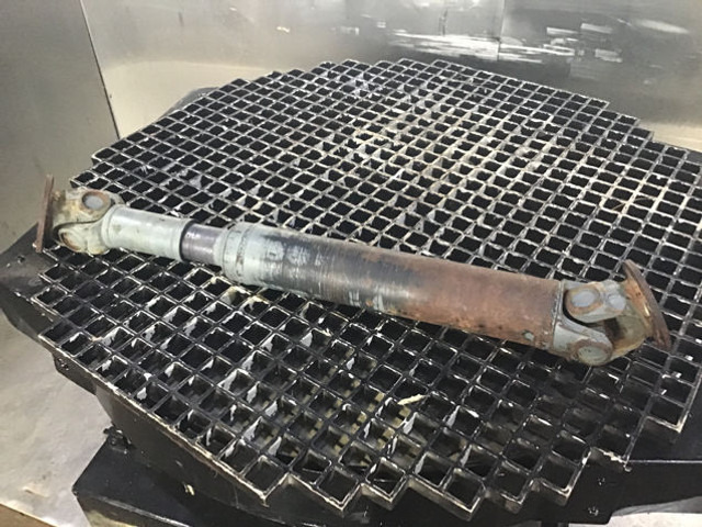 Liebherr Propellor Shaft - Semi eixo: foto 3 Liebherr Propellor Shaft - Semi eixo: foto 3