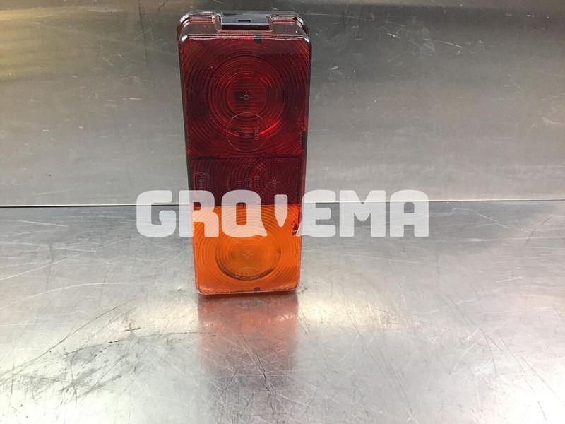 Liebherr R900 Li - Farol traseiros: foto 1 Liebherr R900 Li - Farol traseiros: foto 1