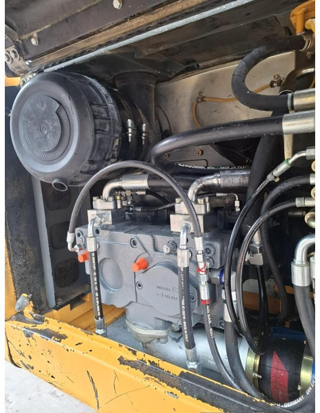 Escavadora de rastos Liebherr R926 LC: foto 6 Escavadora de rastos Liebherr R926 LC: foto 6