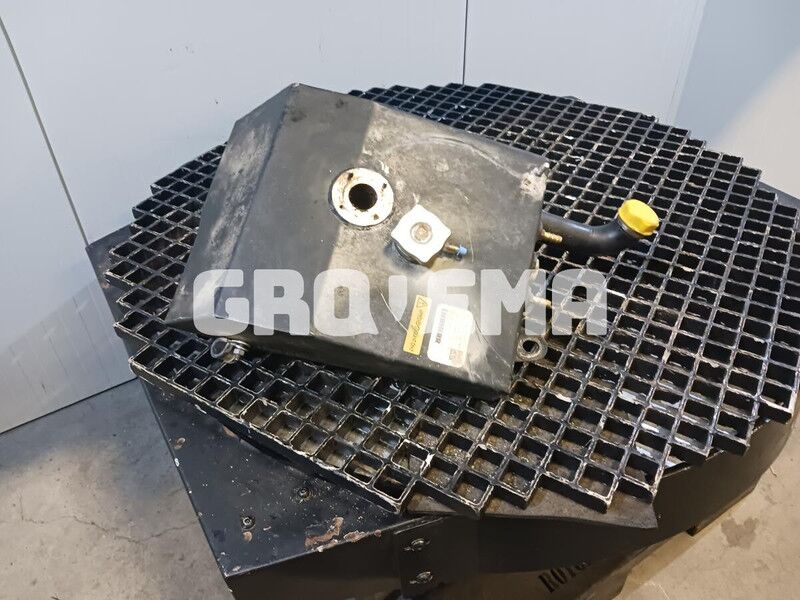Liebherr R946 LC / R946 LC-V / R946 NLC - Tanque de expansão: foto 1 Liebherr R946 LC / R946 LC-V / R946 NLC - Tanque de expansão: foto 1