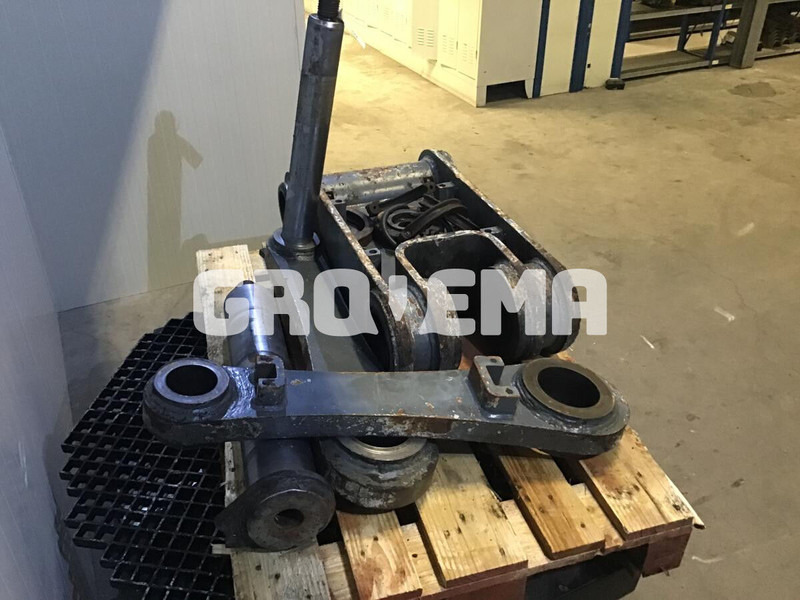 Liebherr R946 LC / R946 NLC / R950 LC-V / R954C / R956 / R974C / R956 LC - Acoplamento rápido: foto 4 Liebherr R946 LC / R946 NLC / R950 LC-V / R954C / R956 / R974C / R956 LC - Acoplamento rápido: foto 4