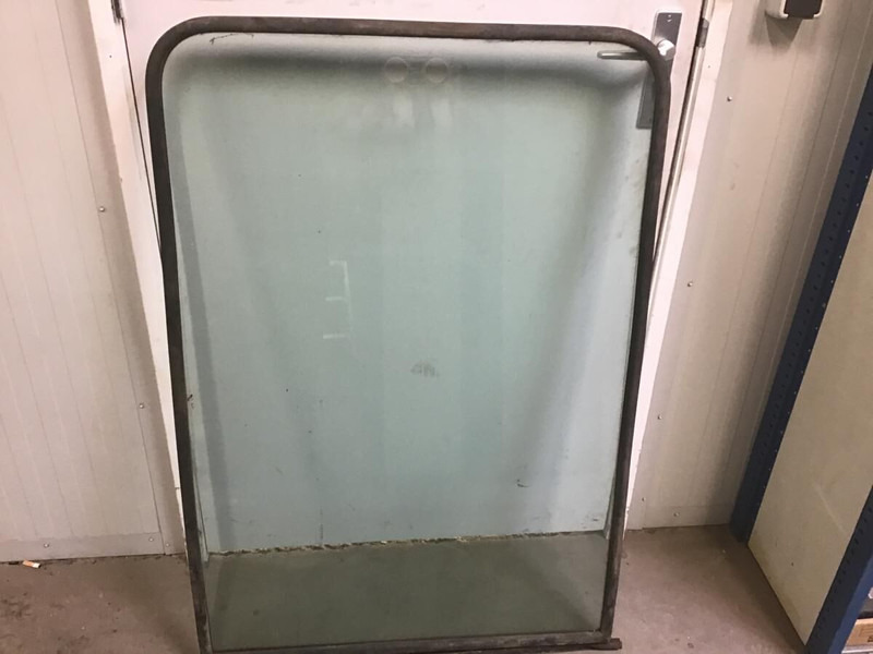 Liebherr Window Glass - Vidro e peças: foto 2 Liebherr Window Glass - Vidro e peças: foto 2