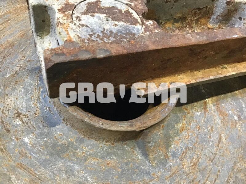Liebherr R946 LC / R946 LC-V / R946 NLC / R950 - Peça de reposição: foto 2 Liebherr R946 LC / R946 LC-V / R946 NLC / R950 - Peça de reposição: foto 2