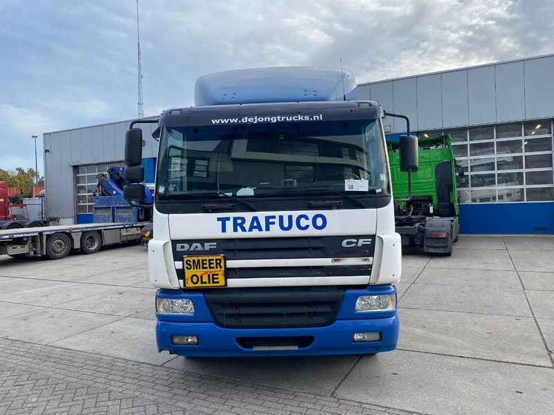 DAF CF 75.310 / Manual / Euro 3 - Camião chassi: foto 2 DAF CF 75.310 / Manual / Euro 3 - Camião chassi: foto 2