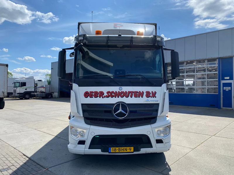 Mercedes-Benz Antos 2840 / 6x2/4 / Tautliner / Kooiaap - Camião de lona: foto 2 Mercedes-Benz Antos 2840 / 6x2/4 / Tautliner / Kooiaap - Camião de lona: foto 2