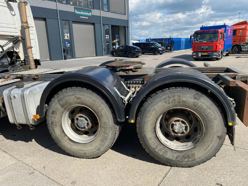 Tractor Volvo FM 440 6x4 / Hooklift and Tractor / Hub Reduction: foto 13 Tractor Volvo FM 440 6x4 / Hooklift and Tractor / Hub Reduction: foto 13